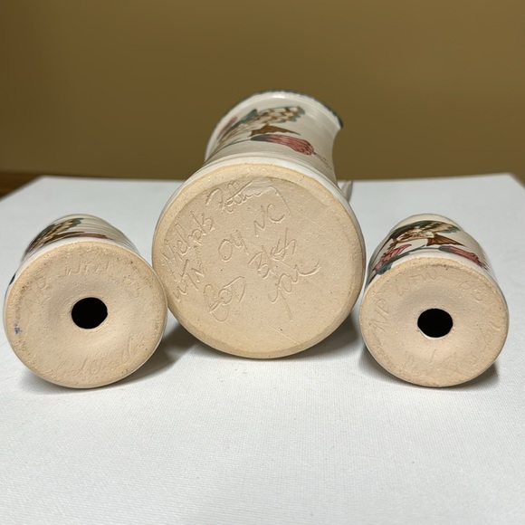 Nichols Pottery Napkin holder and salt and pepper shakers flowers, hummingbirds - Picture 6 of 8